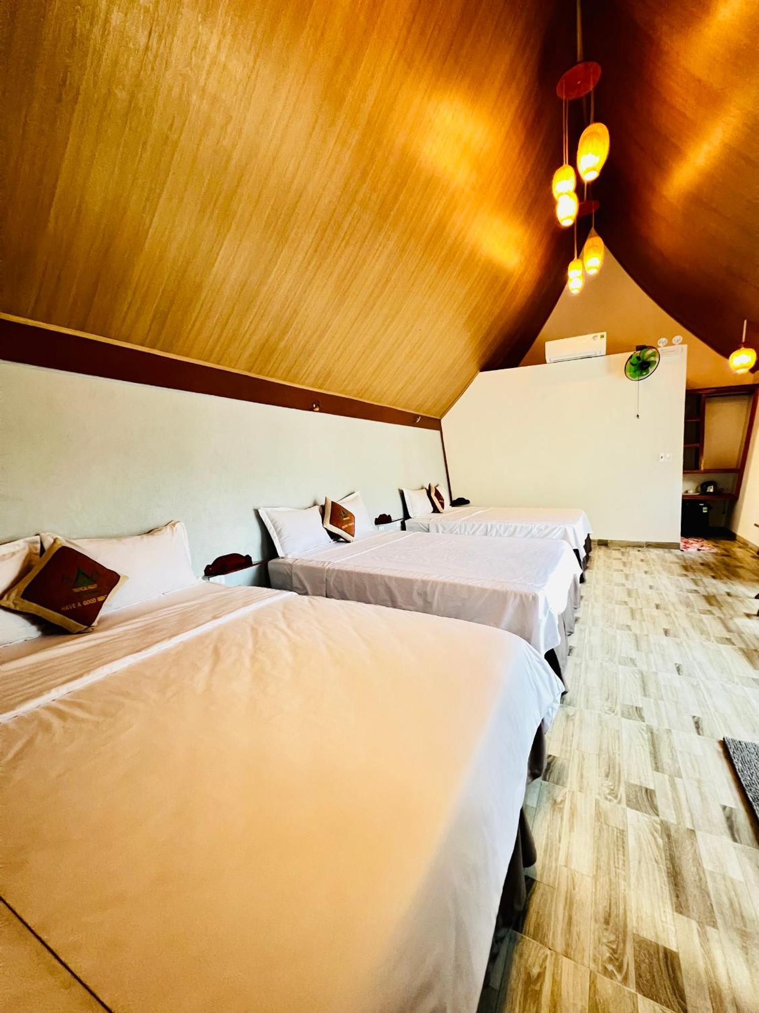 Tropical Valley Homestay - Villas Phong Nha Esterno foto