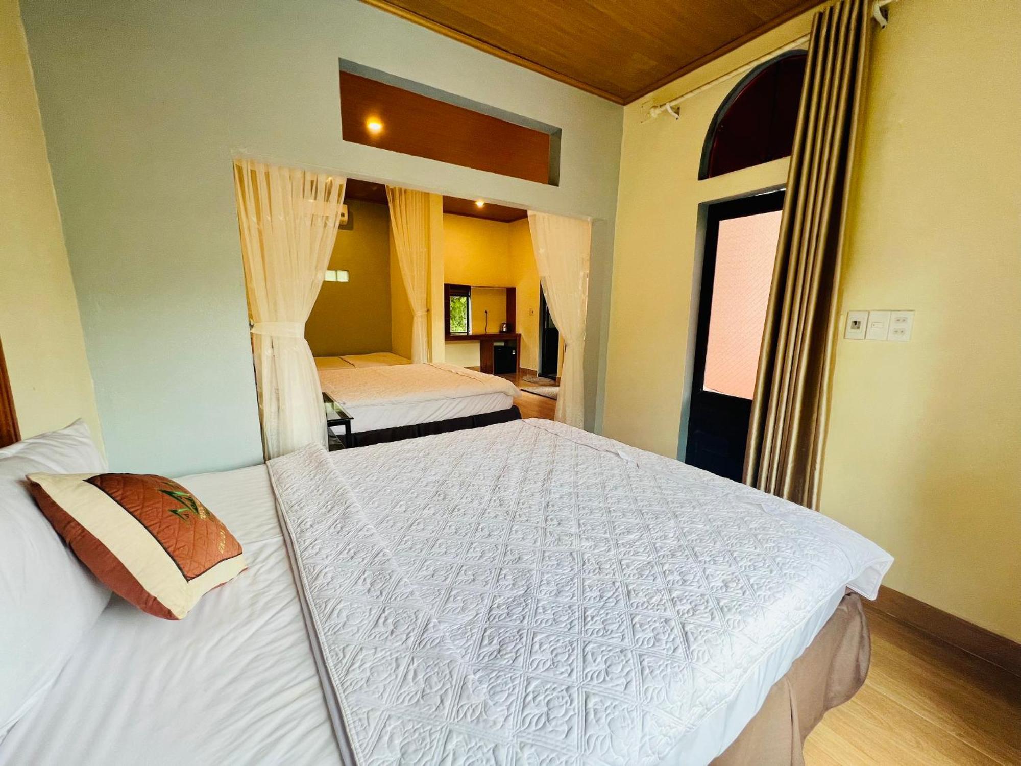 Tropical Valley Homestay - Villas Phong Nha Esterno foto