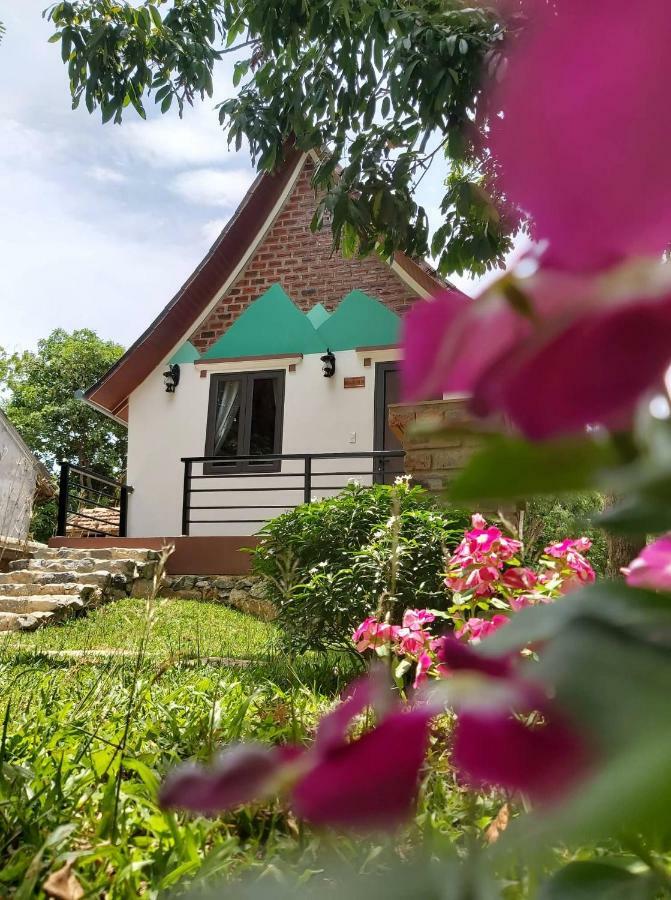 Tropical Valley Homestay - Villas Phong Nha Esterno foto